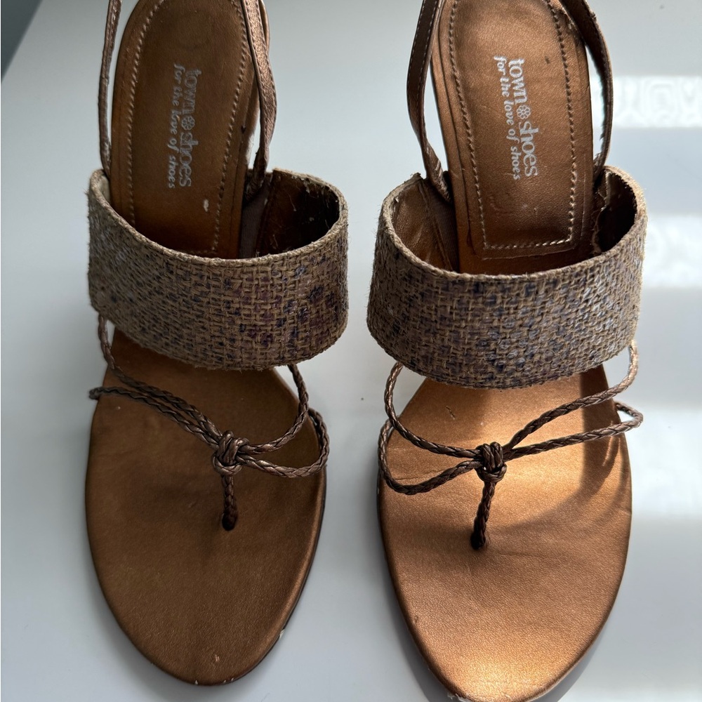 Town shoes Tan Women's Sandals